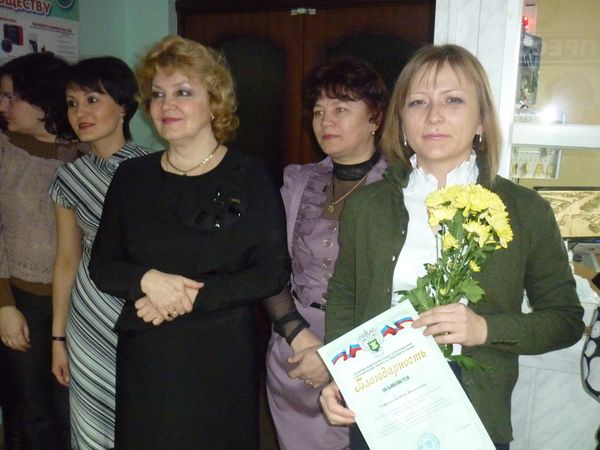 В канун Международного женского дня вручены награды